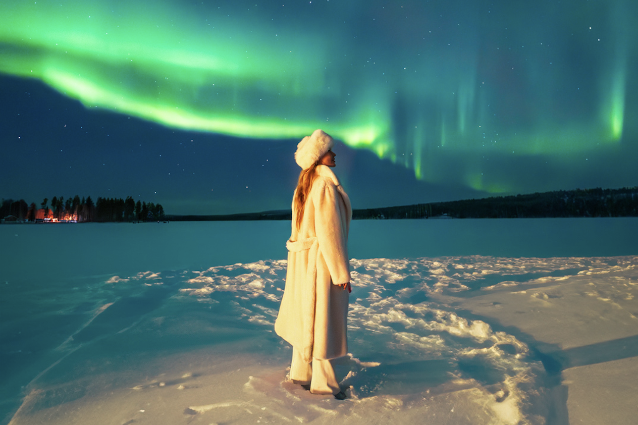 StayLapland x BookLapland Aurora Hunting Pro Tour Guaranteed View- Unlimited time & mileage 6. Northern Lights in Rovaniemi, Lapland.
