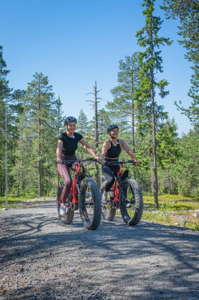 Fatbike vuokraus Rovaniemi. StayLapland sähköfatbike rovaniemi, lapland. Electric fatbike. fatbike rental.