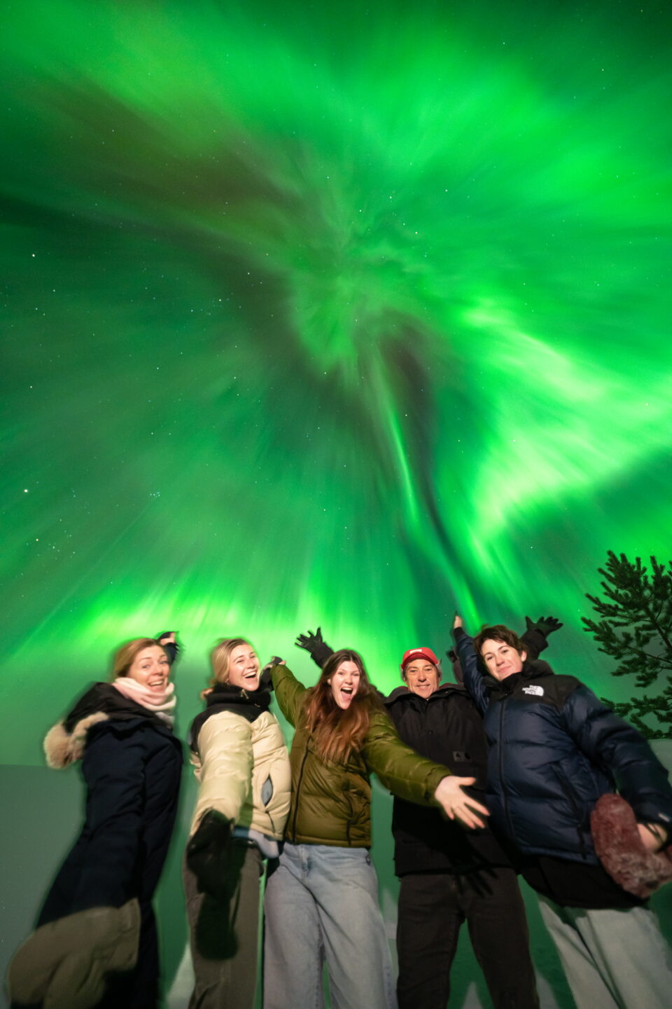 Aurora Hunting in Rovaniemi, see Northern Lights in Lapland. Aurora Borealis