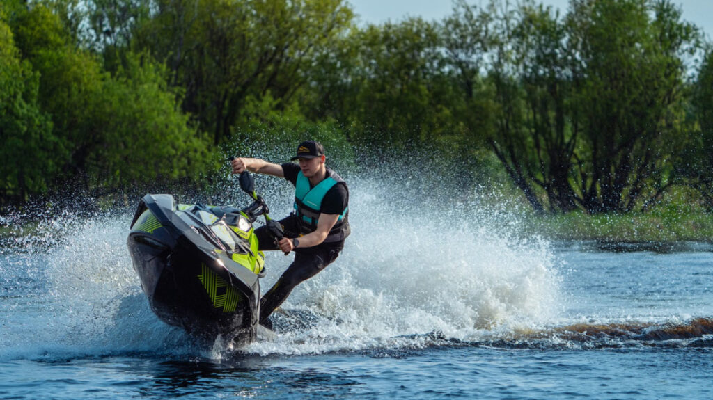 Lapland Splash Jet Ski Safari on the Kemijoki River (1h) – Rovaniemi 4
