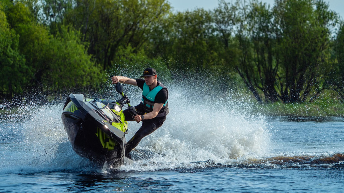 Lapland Splash Jet Ski Safari on the Kemijoki River (1h) – Rovaniemi 4